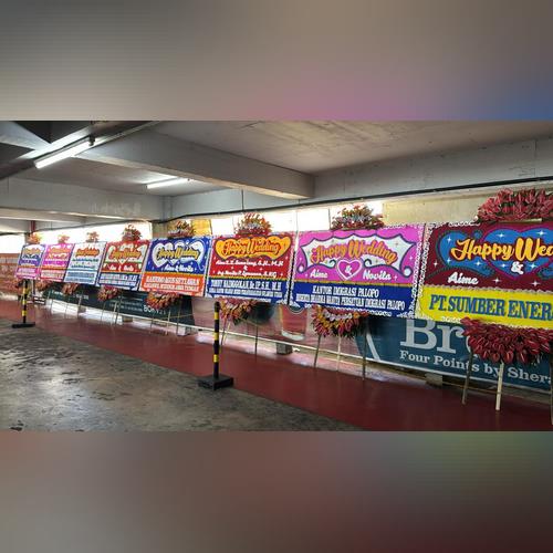 Toko Bunga Papan Terbaik dan terpercaya untuk Ucapan Dukacita dan Pernikahan